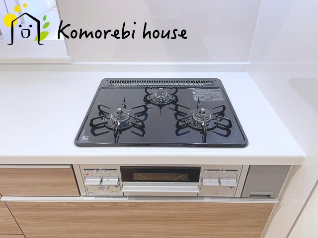 さいたま市見沼区大谷　第4　新築一戸建て　リーブルガーデン　03のキッチン|お料理しやすいキッチンです