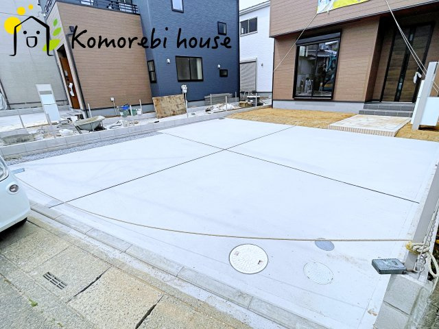 さいたま市見沼区大谷　第4　新築一戸建て　リーブルガーデン　03の駐車場|駐車場があるので、車を買う予定の方も安心です