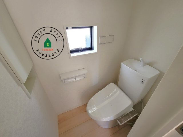 合志市須屋第18-3棟（2号棟）の内観：施工例|温水洗浄便座を完備しております。2ヶ所にトイレがあるのは朝の慌ただしい時間も安心です。