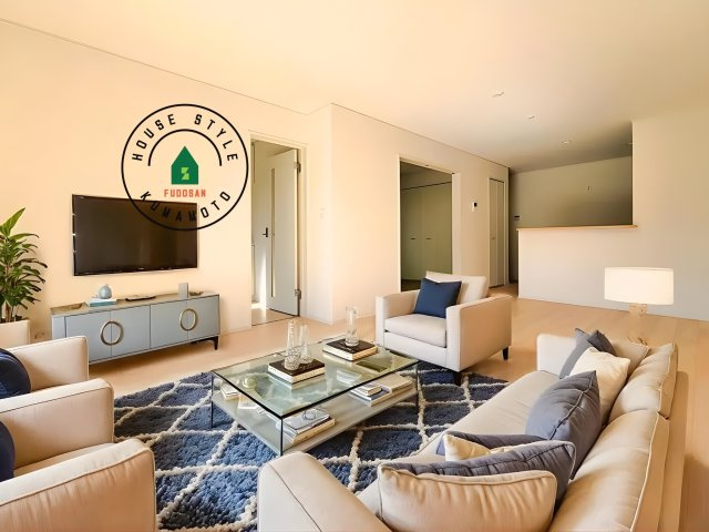 合志市須屋第18-3棟（2号棟）の内観：施工例|明るく開放的なリビングダイニングは豊かな陽光が注ぎ込み、やすらぎの空間を演出してくれます。ご家族で楽しいひとときをお過ごし下さい。※家具はCGを合成したものです。