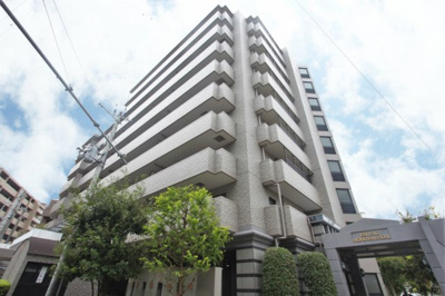 【外観】 | エスリード桃山台 | 北大阪急行線「桃山台」駅まで徒歩3分の好立地マンション！スーパーやコンビニなどの生活利便施設も徒歩圏内に充実。