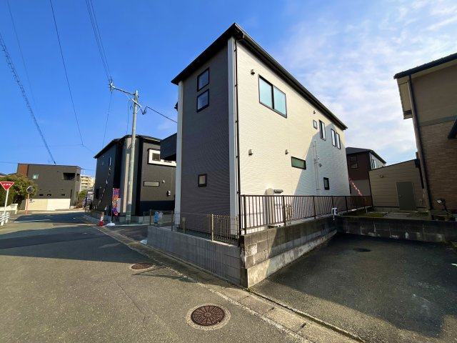 福岡市西区横浜1丁目　6号棟の外観