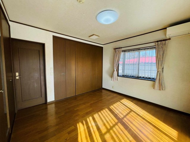 あきる野市草花　中古戸建の洋室