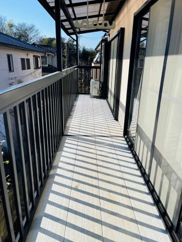 あきる野市草花　中古戸建☆ホームエレベーター付のバルコニー|屋根付バルコニーです☆