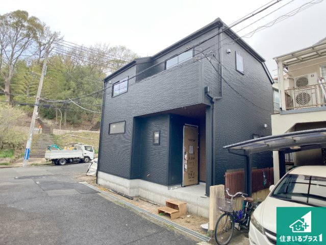神戸市垂水区西脇　第3期　新築一戸建ての外観|周辺は落ち着いた街並みの住宅地！子育てがしやすい住環境です！まだ未完成ですが、現地でしかわからない事もございます。是非一度ご覧ください。