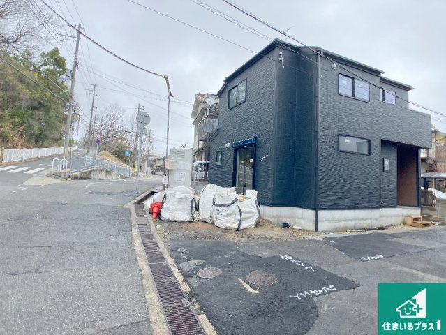 神戸市垂水区西脇　第3期　新築一戸建ての前面道路含む現地写真|周辺は落ち着いた街並みの住宅地！子育てがしやすい住環境です！まだ未完成ですが、現地でしかわからない事もございます。是非一度ご覧ください。