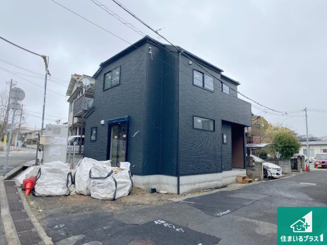 神戸市垂水区西脇　第3期　新築一戸建ての外観|周辺は落ち着いた街並みの住宅地！子育てがしやすい住環境です！まだ未完成ですが、現地でしかわからない事もございます。是非一度ご覧ください。