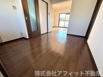 【居間・リビング】 | フローレンス明日香 | LDK13.3帖