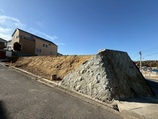 鈴蘭台北町3丁目土地の前面道路含む現地写真