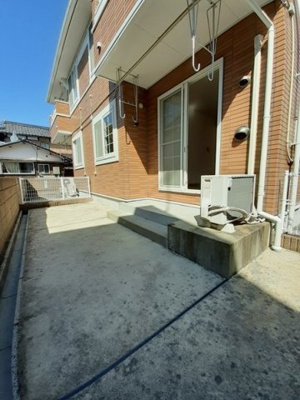 【庭】 | サンセールＢ | お庭で自由な時間を過ごせます