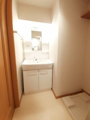 【洗面所】 | プラシード・ボスコ | 明るい洗面所です