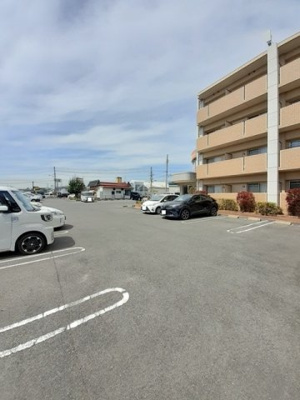 【駐車場】 | プラシード・ボスコ | カースペースがあります