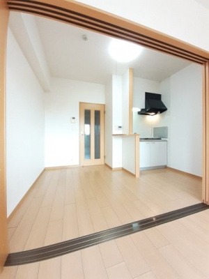 【内装】 | プラシード・ボスコ | 明るい色調の室内です