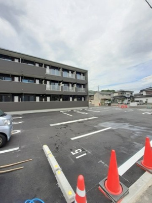 【駐車場】 | サニーコート末武 | 駐車場に車を止められます