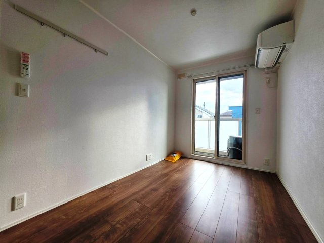 【洋室】 | CLAIR HEIM | 同間取り別部屋の参考写真