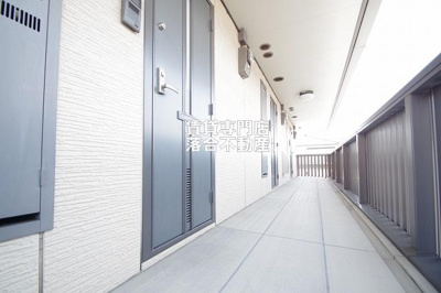 【エントランス】 | Ｅｓｐｏｉｒ（エスポワール） | 清潔なエントランス