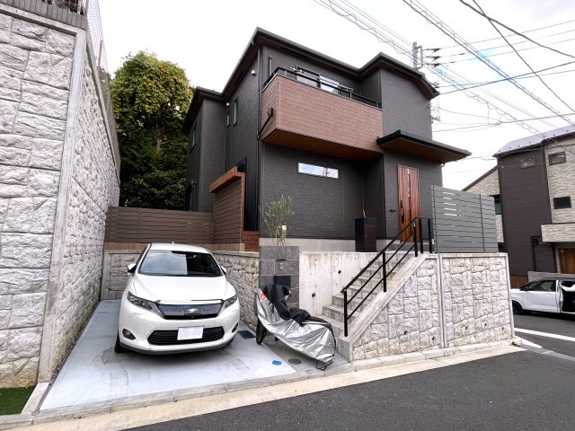 磯子区上中里町中古戸建の画像