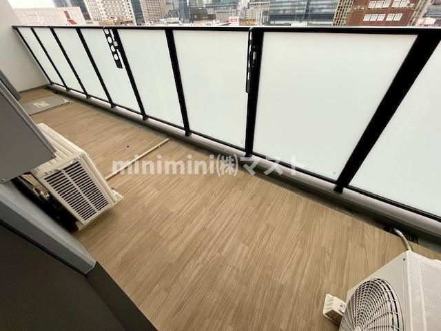 ソルレヴェンテ新梅田のバルコニー