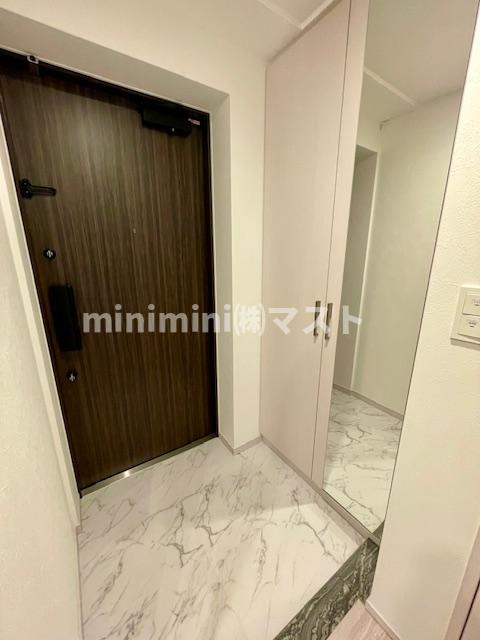 ソルレヴェンテ新梅田の玄関