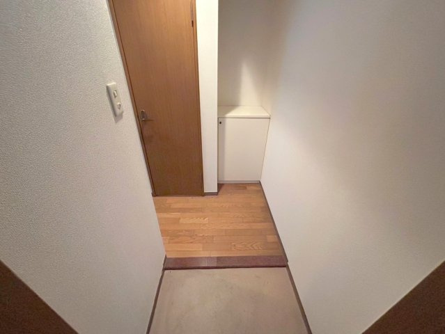 City Lifeディナスティ新大阪の玄関