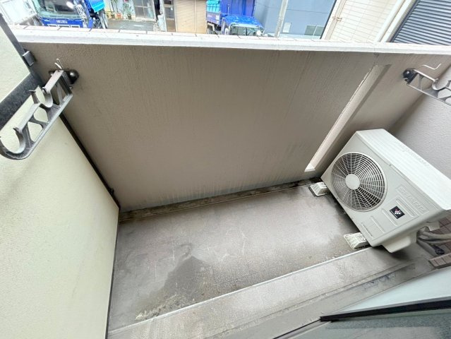 City Lifeディナスティ新大阪のバルコニー