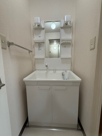 【独立洗面台】 | MIO梶ヶ谷 | 独立洗面化粧台が付いています