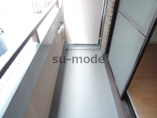 芥川ロイヤルマンションのバルコニー