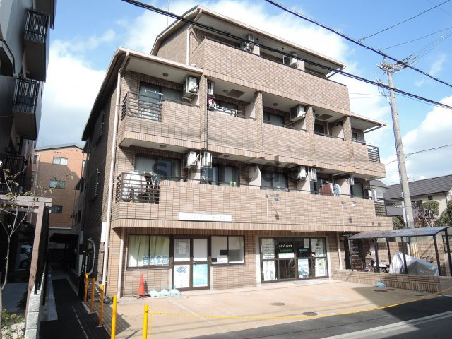 芥川ロイヤルマンションの外観