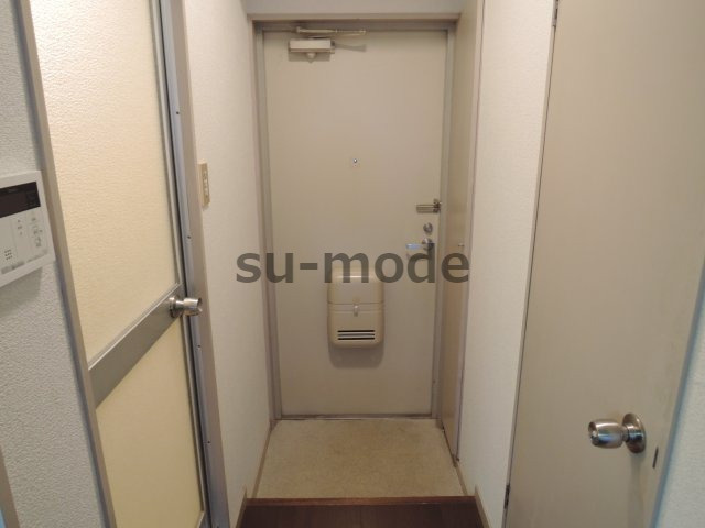 芥川ロイヤルマンションの玄関