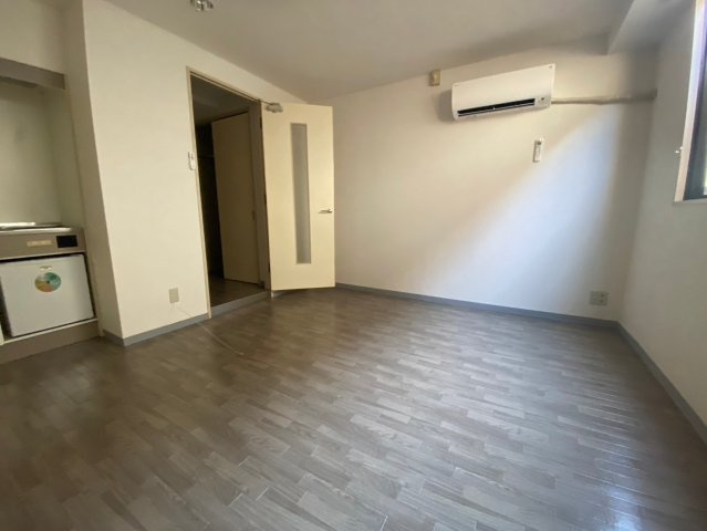 ティアラ宝塚のセキュリティ|インターホンとオートロック解錠ボタンです