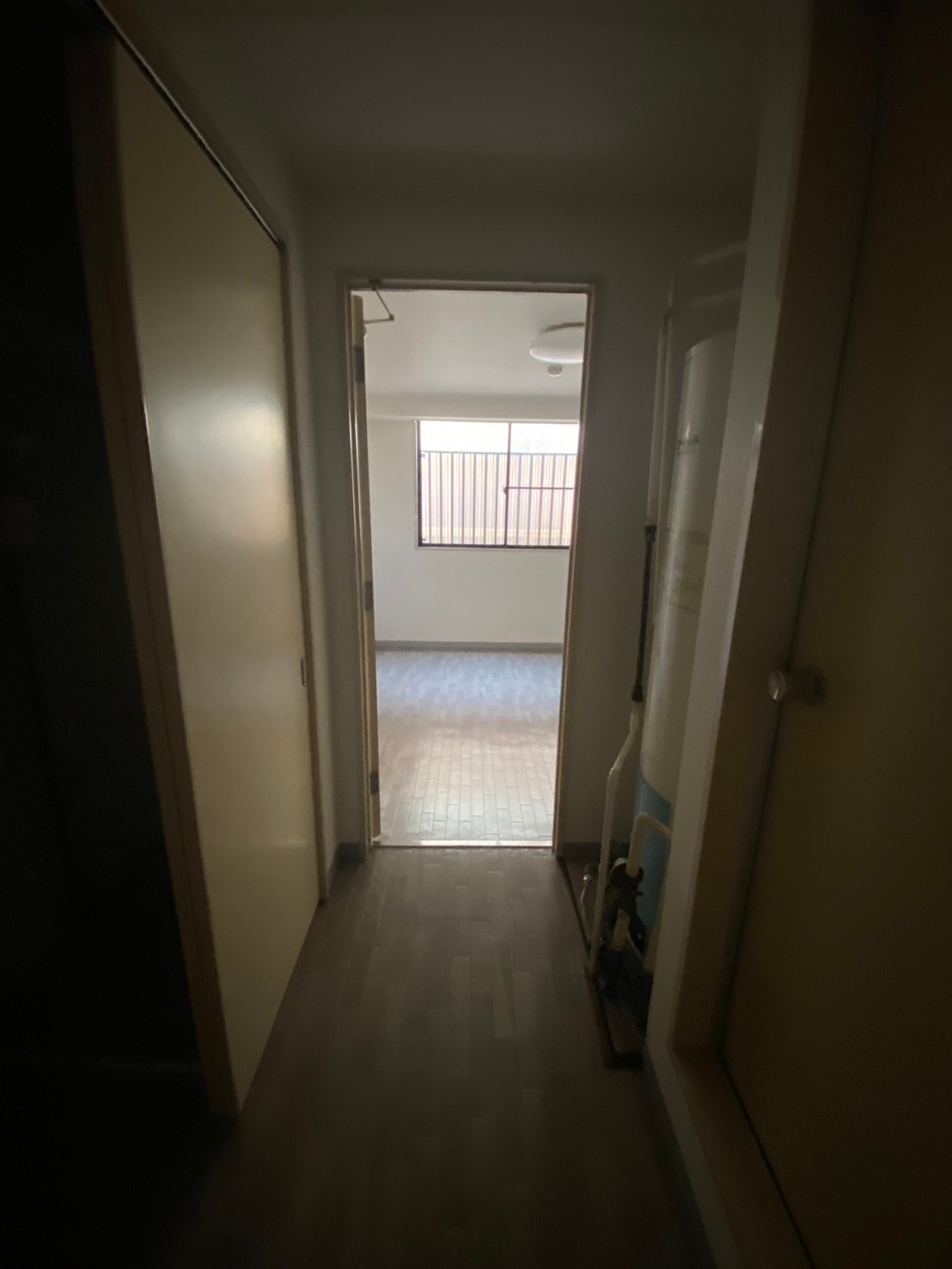 ティアラ宝塚の内装|明るい室内です