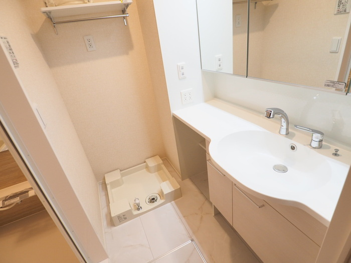 COLINA DO SOL（ｺﾘｰﾅ ﾄﾞ ｿﾙ）の洗面所|洗面所