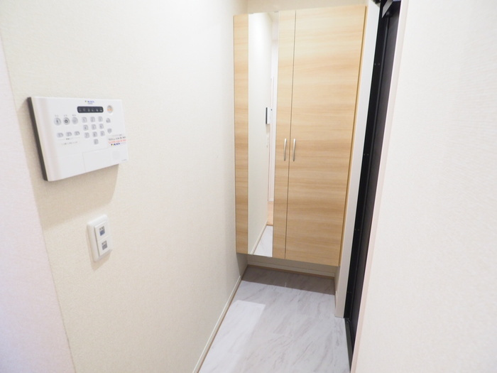 COLINA DO SOL（ｺﾘｰﾅ ﾄﾞ ｿﾙ）の玄関|玄関