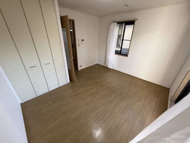 ラテール千里園の居間・リビング