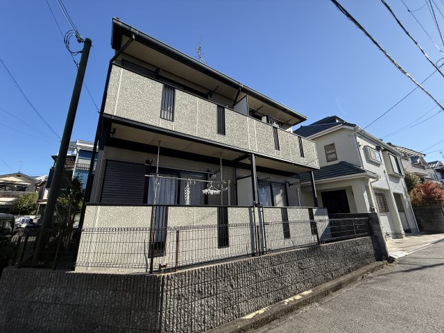 ラテール千里園の外観