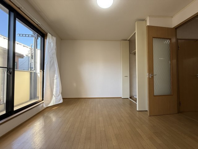 ラテール千里園の居間・リビング