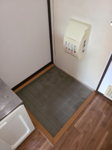 ドミール和泉の玄関