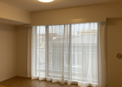 【居間・リビング】 | リズ東林間 | リビングの間取りの種類は大きくわけてリビングとダイニングが別になっているタイプ、リビングダイニング一体型です。どちらも一長一短ですので、家を選ぶ時はその両面をチェックして決めるようにしましょう。