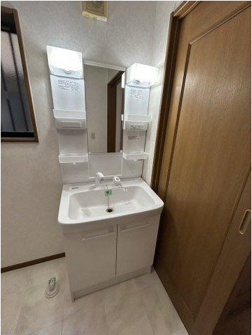 野田市尾崎　中古戸建　平成16年築　の独立洗面台