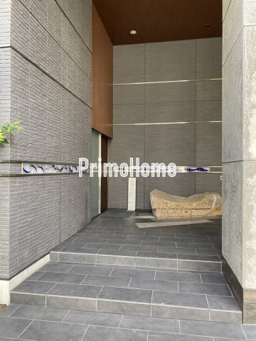 ルネ神田和泉町のエントランス