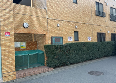 【庭】 | ライオンズマンション小田急相模原第３ | 物件によっては、入居者が個人的に使用できる専用庭がついているものもあります。また、住宅の中にある土間の部分を庭と呼ぶこともあります。庭の用途は住む人によって変わり、それによってデザインもさまざまです。