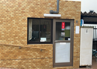 【受付】 | ライオンズマンション小田急相模原第３ | 受付はマンションコンシェルジュがいる場合もあれば、管理人が滞在する小部屋を総称して呼ぶことがあります。主にエントランスに設置されていることから、防犯面でも期待ができます。防犯設備がない場合はより安心！