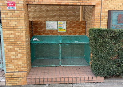 【設備】 | ライオンズマンション小田急相模原第３ | 共有部分は、住民なら誰もが使える設備のこと。例えば駐車場やエレベーター、インターネット設備、セキュリティ設備などがあります。他にも、マンションの廊下・外部階段やエントランス・ゴミ置き場などがあります。