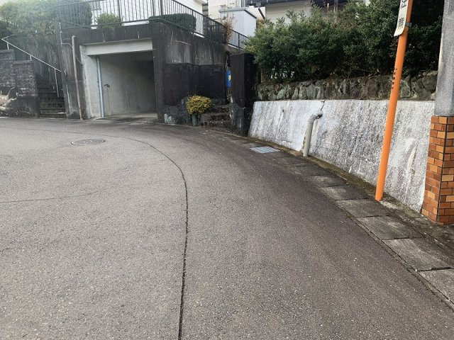 各務原市鵜沼台1丁目の前面道路含む現地写真