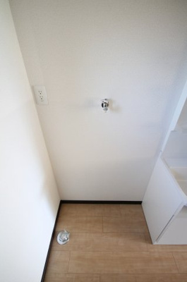 【洗面所】 | ミラベール | 明るい洗面所です