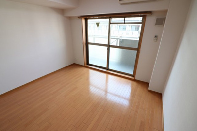 【寝室】 | ウイングコート大和