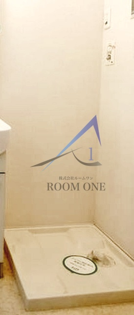 フローラ松が丘の設備|洗濯機置き場です。