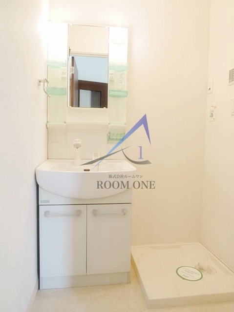 フローラ松が丘の洗面所|独立洗面台です。