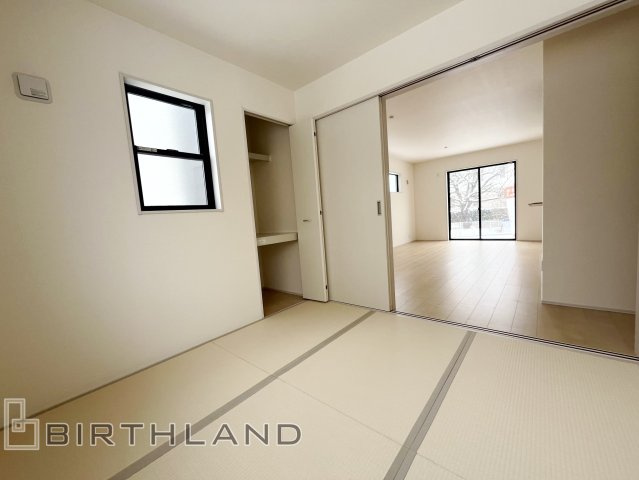 新築戸建・新築建売　福島市笹谷大谷地【長期優良住宅】笹谷小・信陵中の和室|リビングのすぐ隣にあるのでお子様のお昼寝や遊び場として最適！