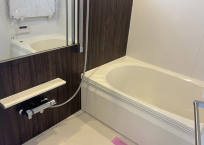 【浴室】 | サンアリーナ相模原西門桜通り | 入浴時の快適さも大事なことですが、綺麗な状態を維持できなければ気持ちよく入浴できません。毎日の掃除が楽という点は大事なポイントになります！カビが生えにくく掃除がしやすい、壁や浴槽を選ぶといいでしょう。